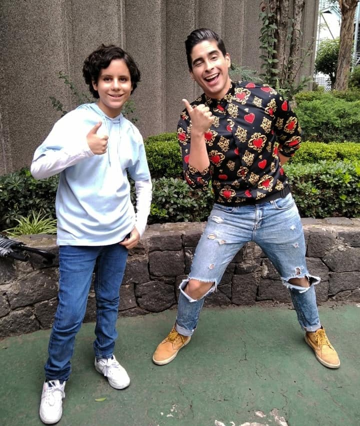 Alex Otero Acompañado